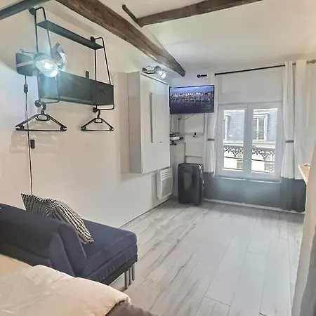 Beau Calme Gare Et Metro A 300m Apartment Paris